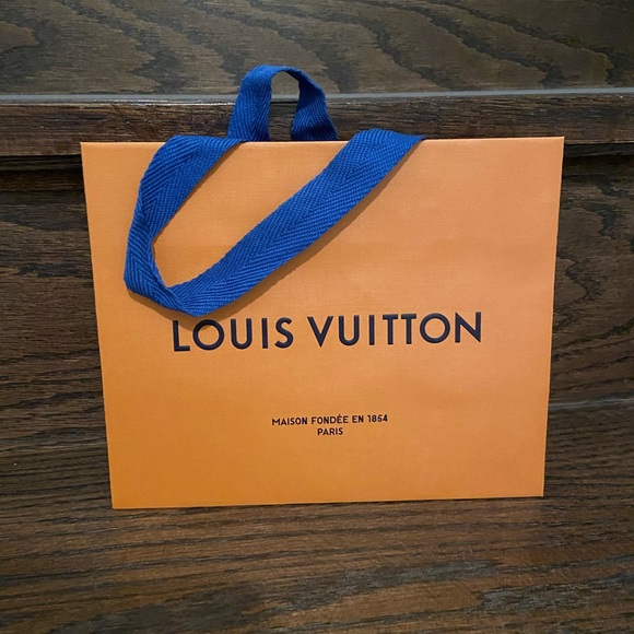 Small Louis Vuitton shopping bag - Picture 2 of 3